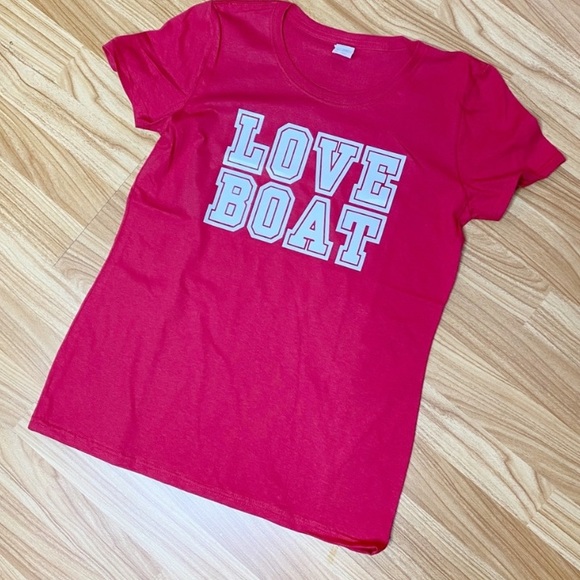 LOVE BOAT | do somethin’ graphic tee - Picture 3 of 3